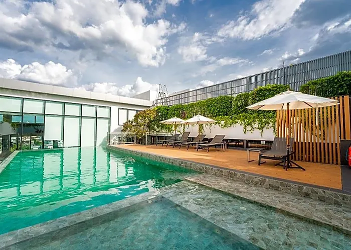 Amanta & Sathorn